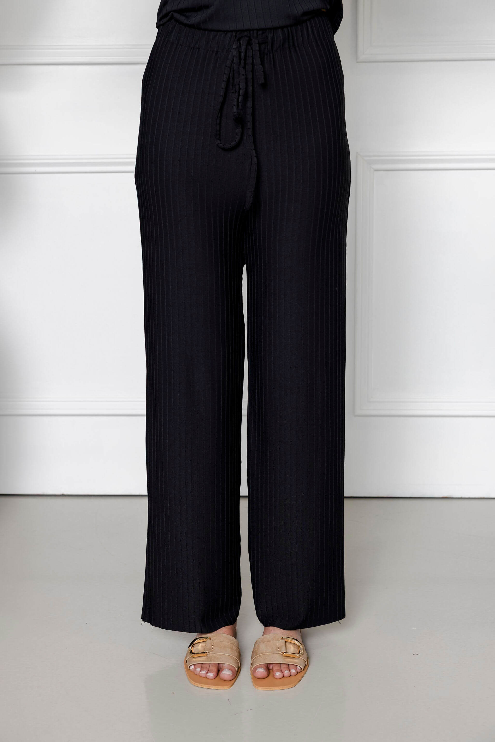 Yasmin Black Ribbed Two Piece Set