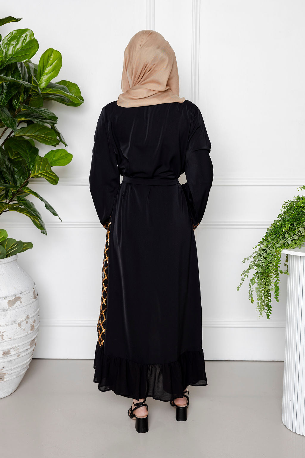 Zahra Abaya