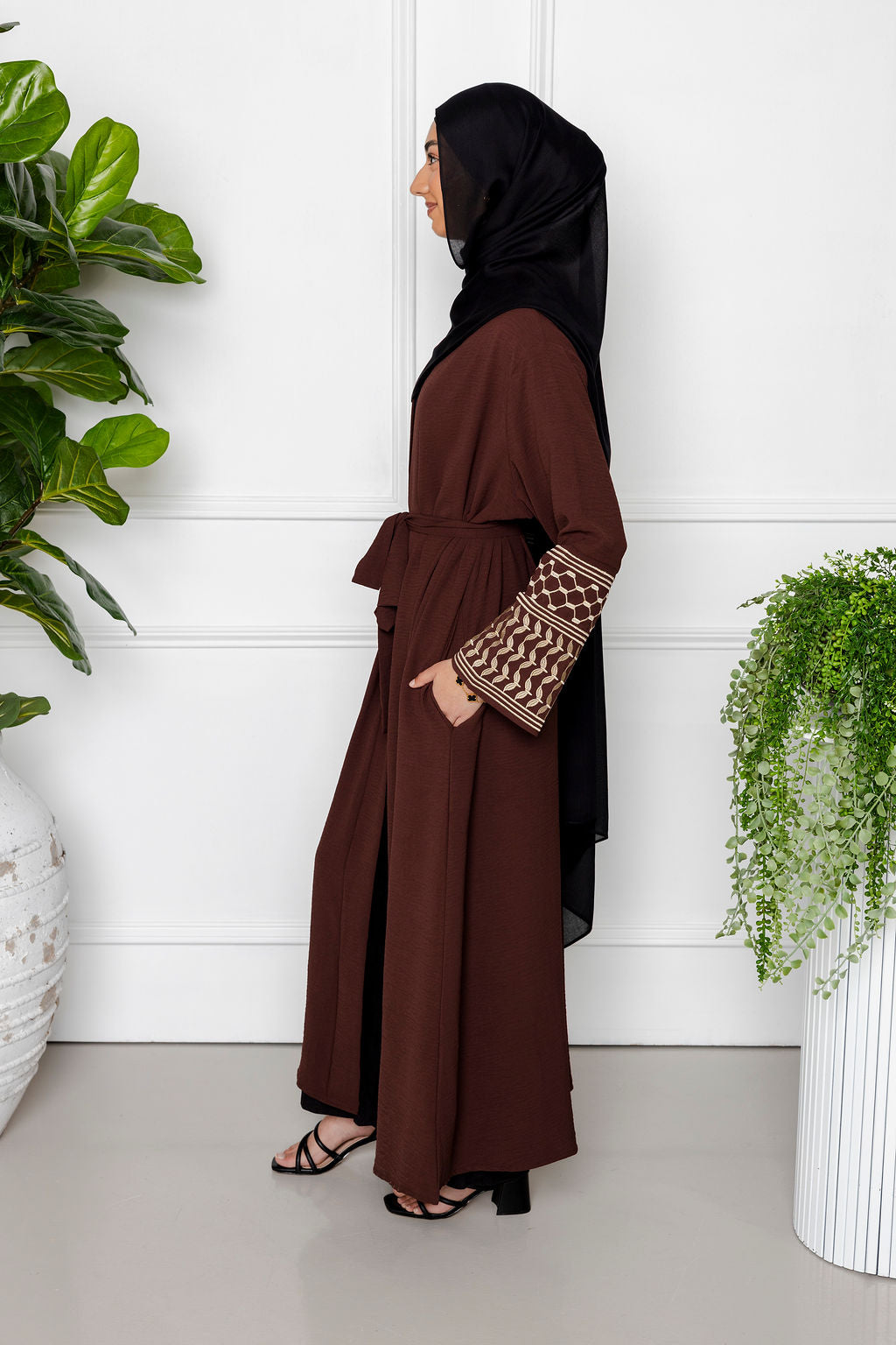 keffiyeh Abaya - Brown