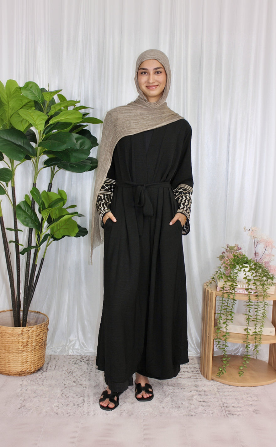 Keffiyeh Abaya - Black